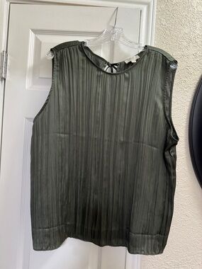 LOFT Olive Green Pleated Sleeveless Camisole Size XL